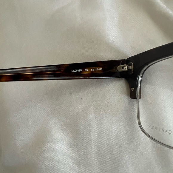 Authentic designer eyeglasses. - Picture 4 of 16